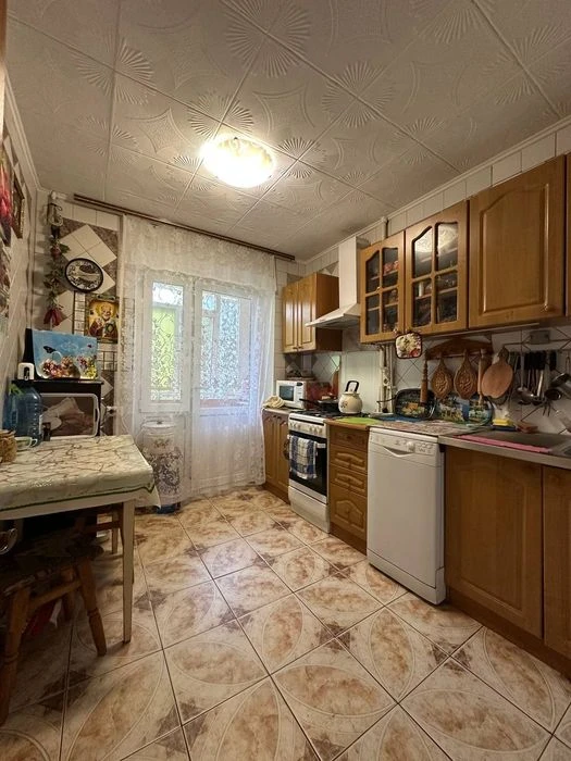 Продам 3-к квартиру, 12 квартал