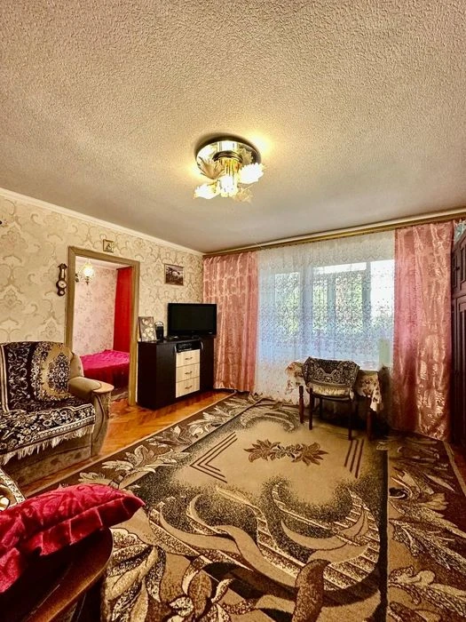 Продам 3-к квартиру, 12 квартал