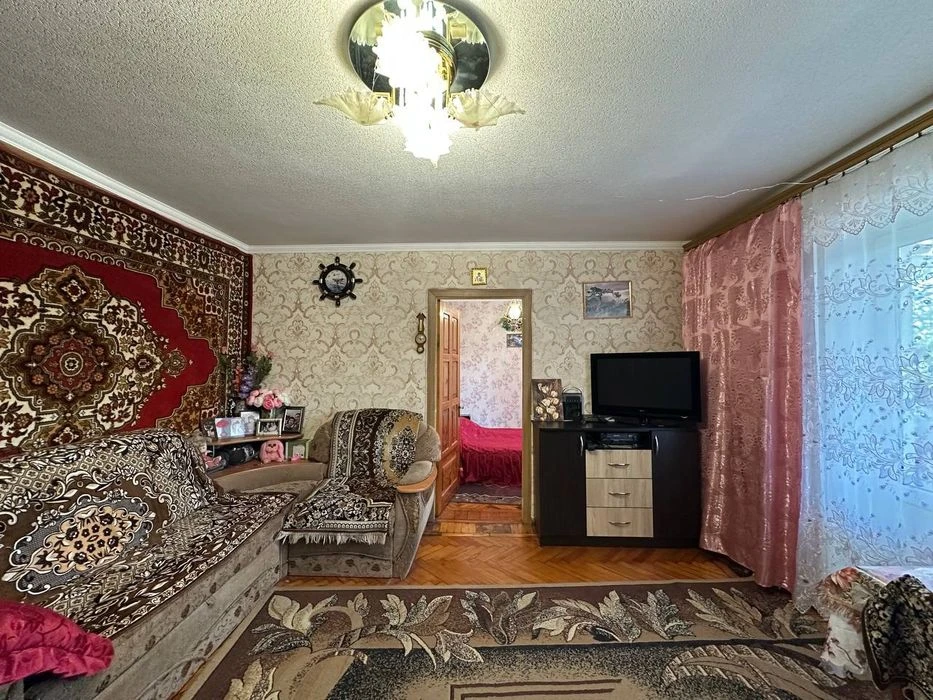 Продам 3-к квартиру, 12 квартал