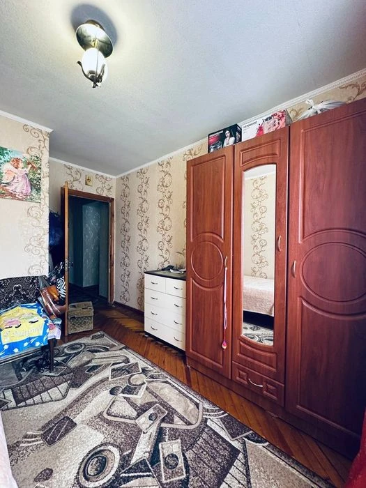 Продам 3-к квартиру, 12 квартал