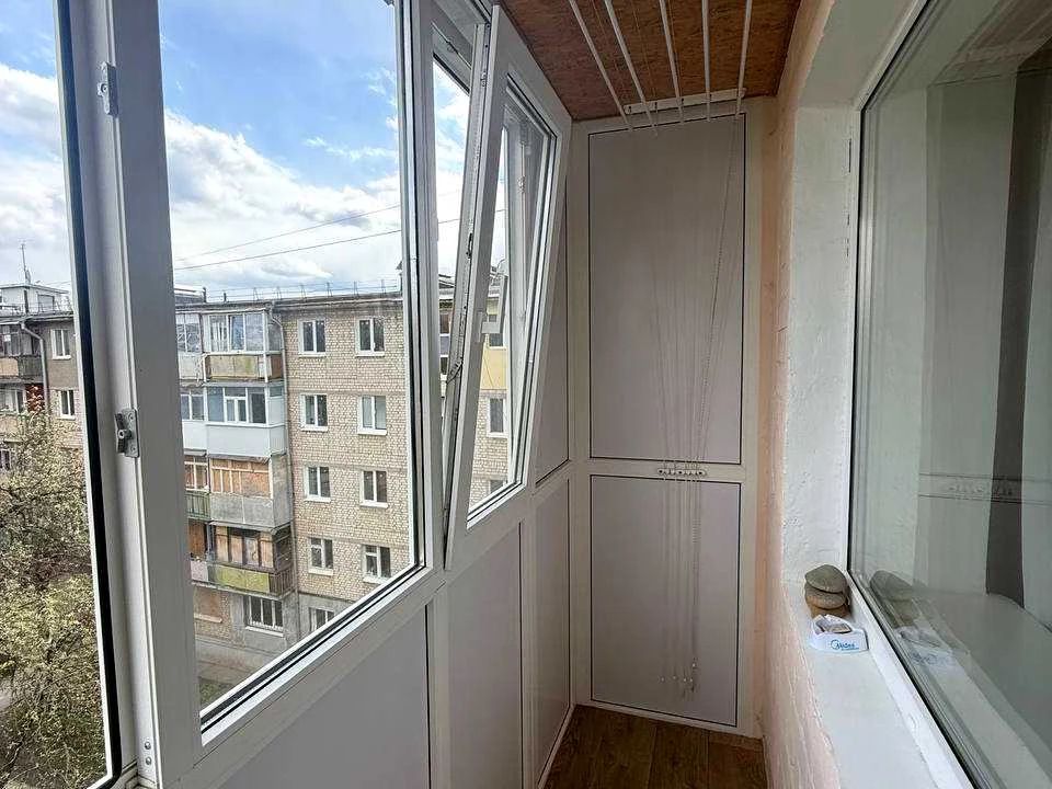 Apartment. Kharkiv, Myru St.
