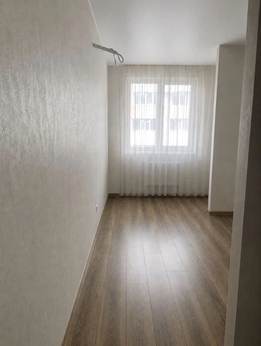 Spacious 1-room apartment for sale on the best 4th floor