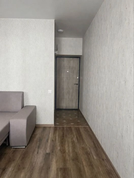Spacious 1-room apartment for sale on the best 4th floor