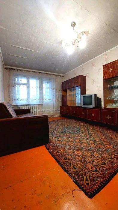 Продам 2к квартиру на Титова, Янгеля. Примерный дом ОСМД