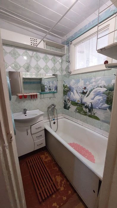 Продам 2к квартиру на Титова, Янгеля. Примерный дом ОСМД