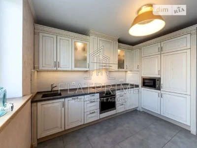 1-room apartment with renovation near the metro station Livoberezhna I Hovhannes St.