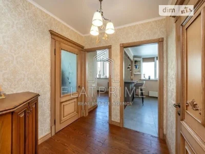 1-room apartment with renovation near the metro station Livoberezhna I Hovhannes St.