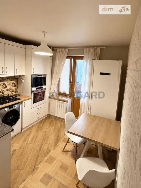 Sale of 3-room apartment 66 sq. m on Priluzhna Street 10 • ID 3460892