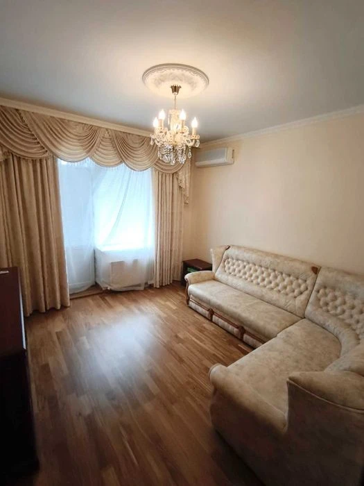 A cozy and comfortable house for living in Sauvignon, a prestigious