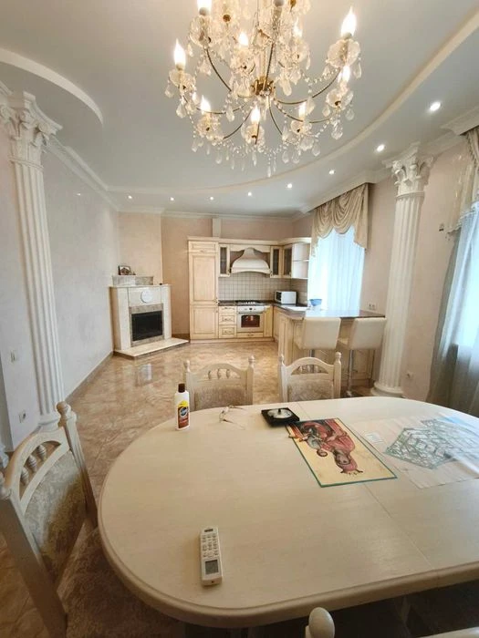 A cozy and comfortable house for living in Sauvignon, a prestigious