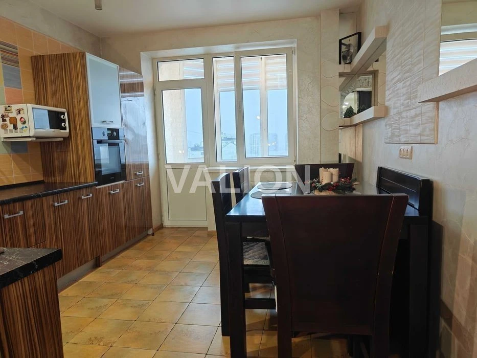Sale of 2-room apartment 82 sq. m on Mykoly Bazhana Ave. 14 • ID