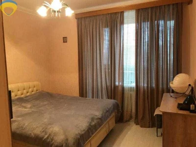 Продам большую квартиру со стильным ремонтом в новом кирпичном.