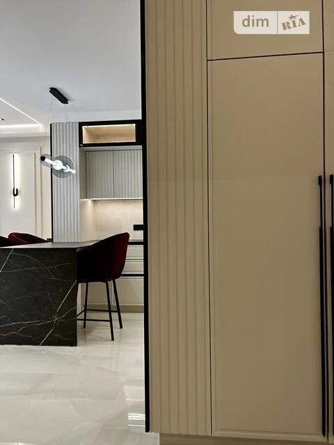 Sale of 1-room apartment 41 sq. m. on Mykhaylo Maksymovycha St. 24G