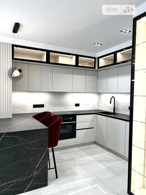 Sale of 1-room apartment 41 sq. m. on Mykhaylo Maksymovycha St. 24G