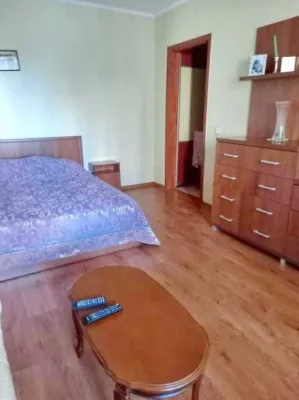 2х кімнатна на Виставці по пр.Миру, 5й поверх, 50м2, Ремонт