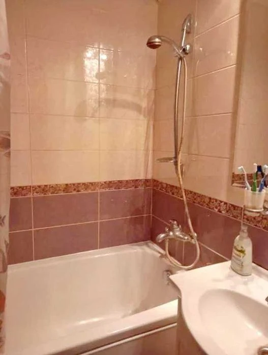 2х кімнатна на Виставці по пр.Миру, 5й поверх, 50м2, Ремонт