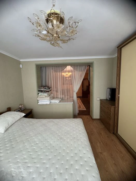 3-комнатная квартира 74 м² с ремонтом на Ильфа и Пе
