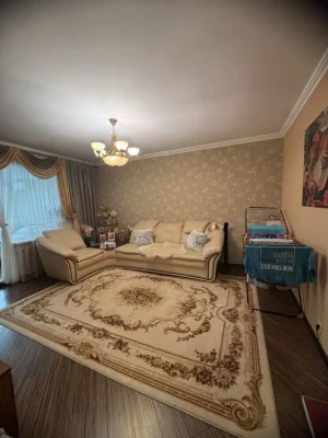 3-комнатная квартира 74 м² с ремонтом на Ильфа и Пе