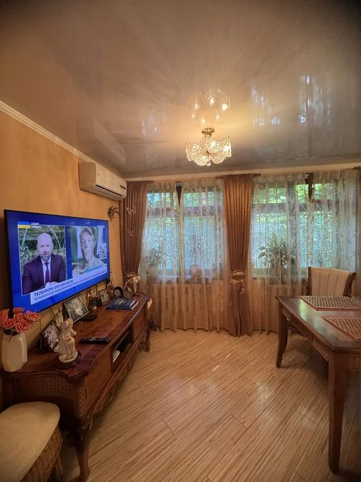 3-комнатная квартира 74 м² с ремонтом на Ильфа и Пе