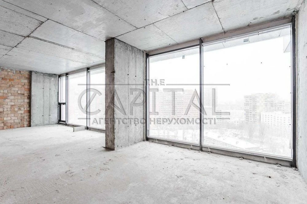 Apartment for sale in the Center of the residential complex Novopecherskyi quarter No. 5 Pechers