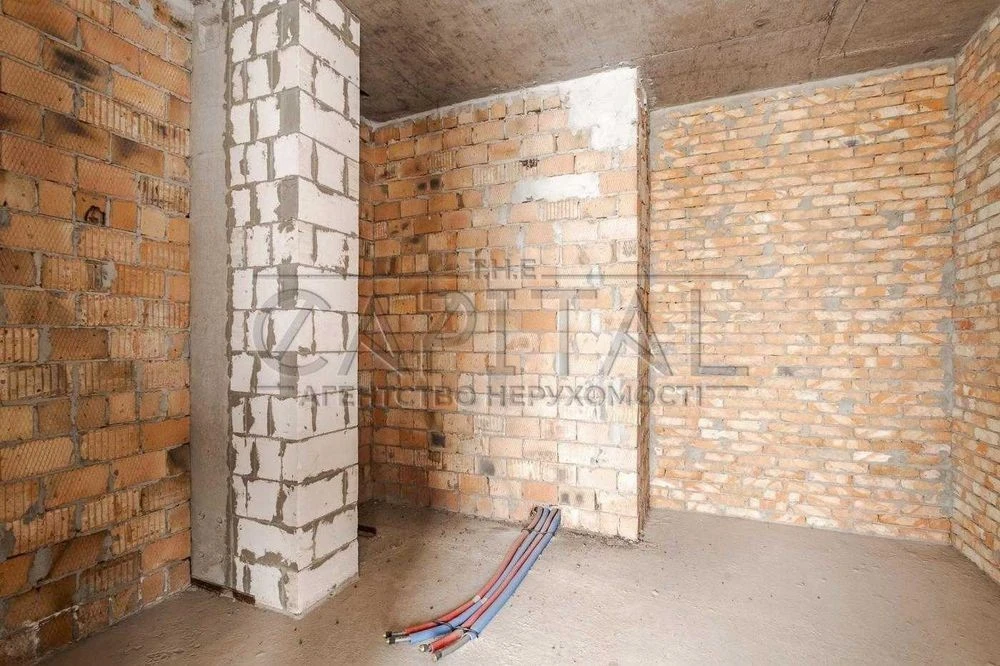Apartment for sale in the Center of the residential complex Novopecherskyi quarter No. 5 Pechers