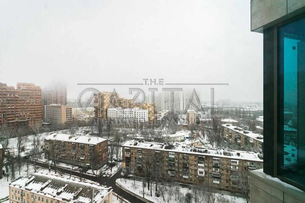 Apartment for sale in the Center of the residential complex Novopecherskyi quarter No. 5 Pechers