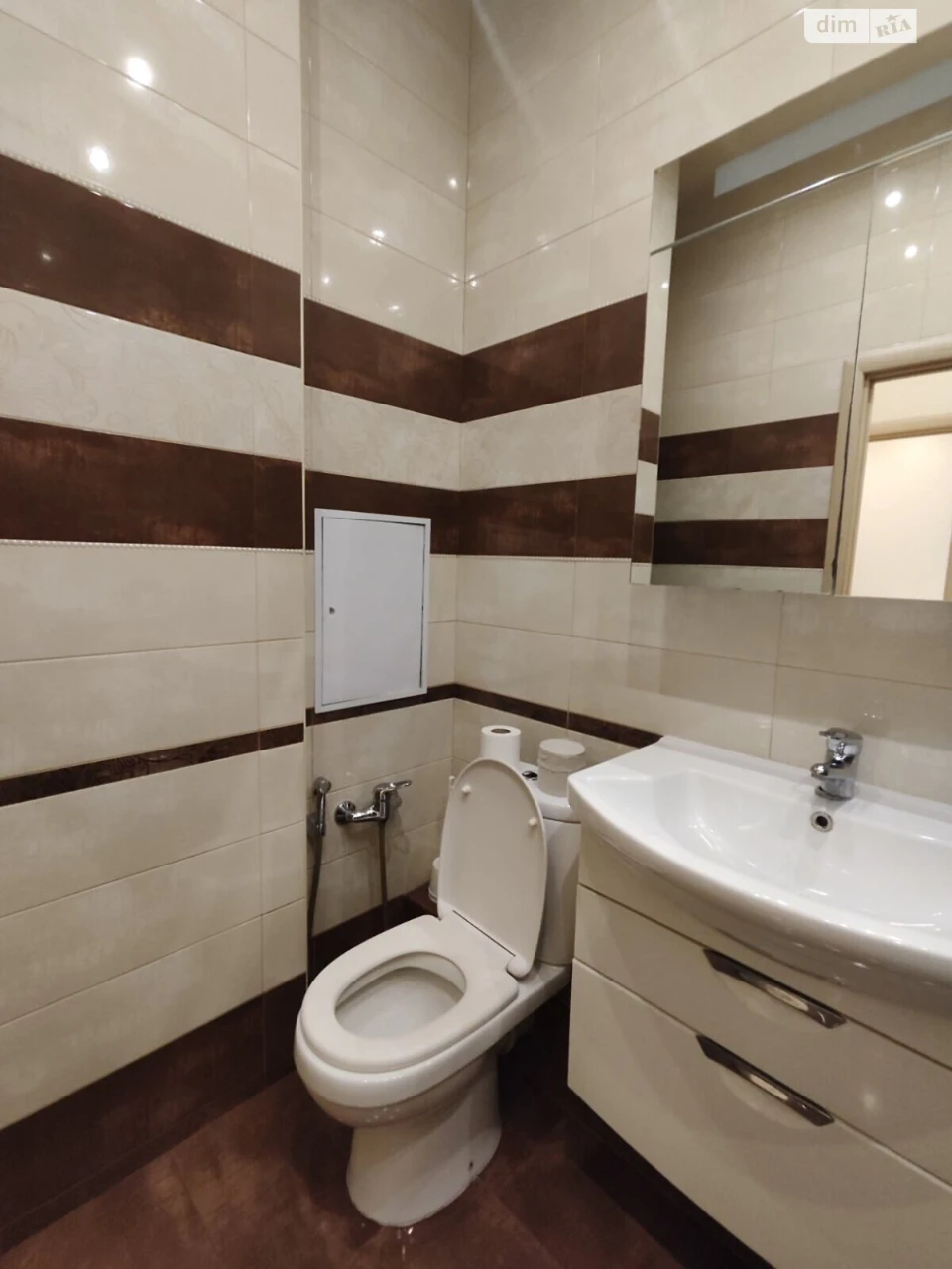 Long-Term Apartment Rental