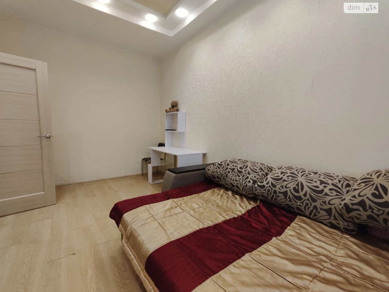 Long-Term Apartment Rental