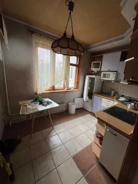 H S2 4-room apartment for sale on Zalyutin