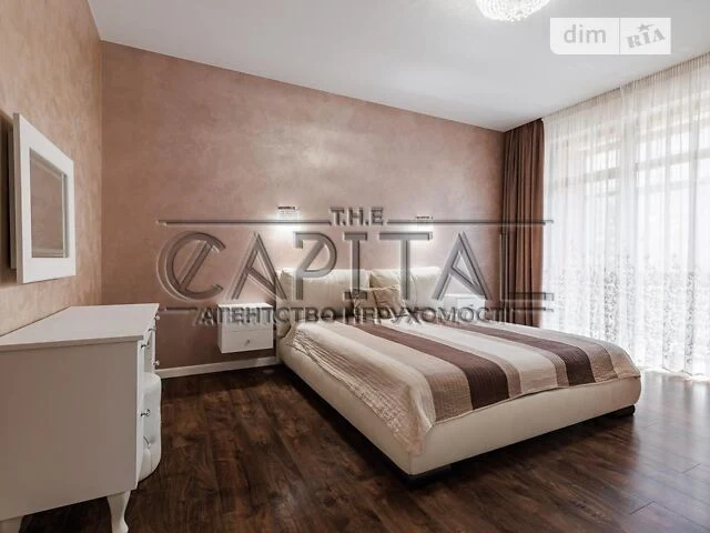 Sale of 3-room apartment 122 sq. m. on Oleksandra Konyskyi 2 st.