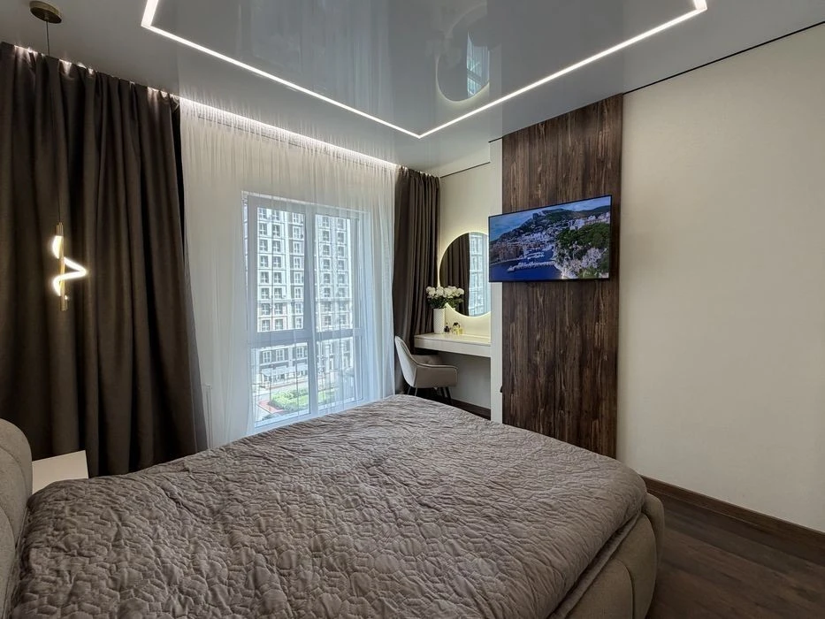 For sale 1 room/apartment, Nova Angliya residential complex (Vasylkivska metro station)