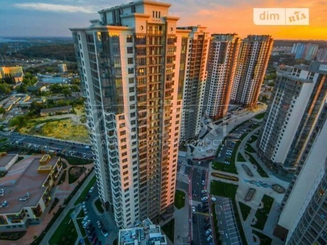 Sale of 4-room apartment 131 sq. m. on Andriy Verkhoglyada St. 26 •
