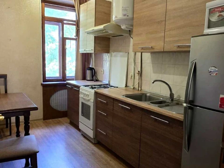 Apartment. Kharkiv, Nauky Ave. (Lenina)