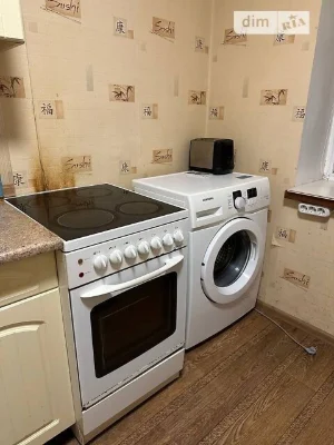 Sale of 1-room apartment 28.5 sq. m. on Oleksandra Dovzhenko St. 14