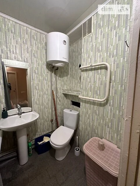 Sale of 1-room apartment 28.5 sq. m. on Oleksandra Dovzhenko St. 14