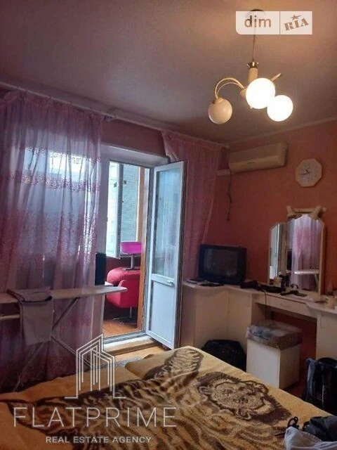 Sale of 3-room apartment 68 sq. m. on Levka Lukyanenka 3A street • ID