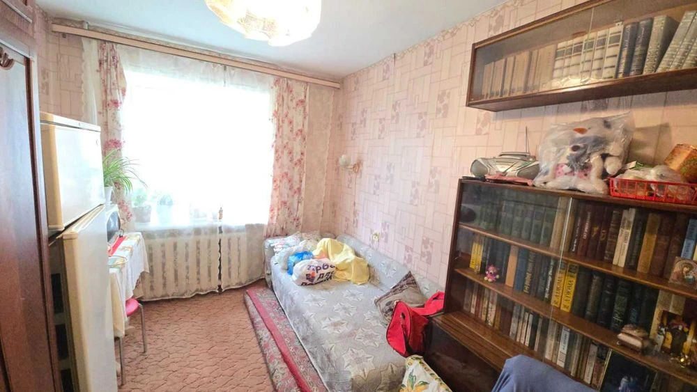 Продам 3х ком квартиру метро Индустриальная ул Шариковая 280
