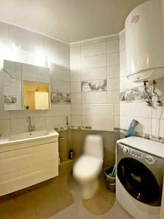 1-room studio apartment for sale, Zahisnyky metro area U