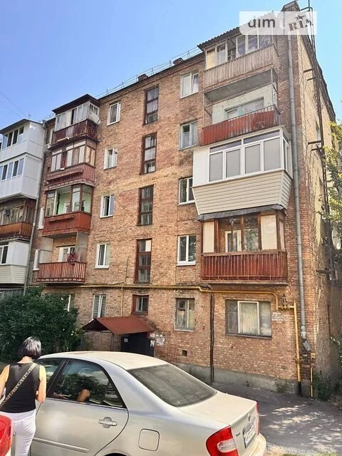 Sale of 1-room apartment 32.4 sq. m. on Baidy-Vyshnevetskoho St. 3B