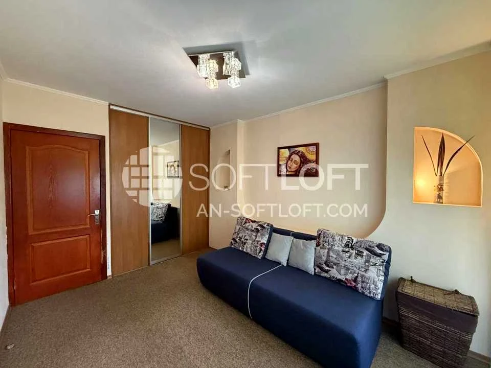 Apartment. Kharkiv, Neskorenykh St.