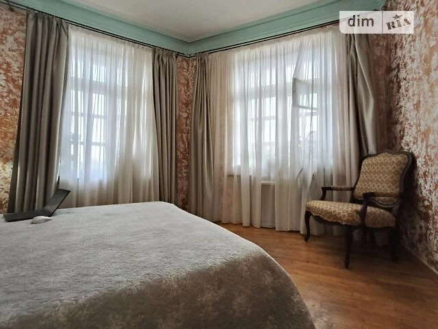 Продаж 4к квартири 95.6 кв. м на вул. Алма-Атинська 97/1 • I
