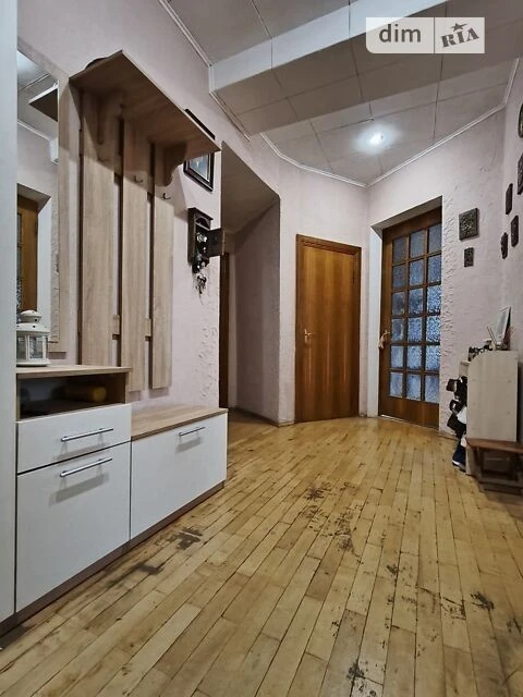 Продаж 4к квартири 95.6 кв. м на вул. Алма-Атинська 97/1 • I