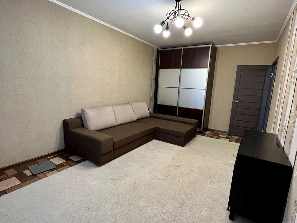 Apartment. Kharkiv, Zhitteradisny Lane. (Rzhevsky)