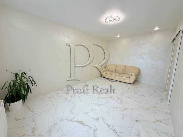 1-room apartment for sale 50 m², Komarova Kosmonavta, 46B