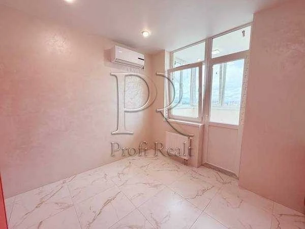 1-room apartment for sale 50 m², Komarova Kosmonavta, 46B