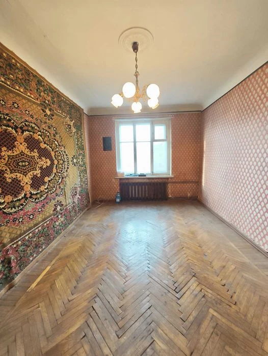 СТАЛИНКА в Центре! 3 комн.квартира на Европейской! $63500 Ш