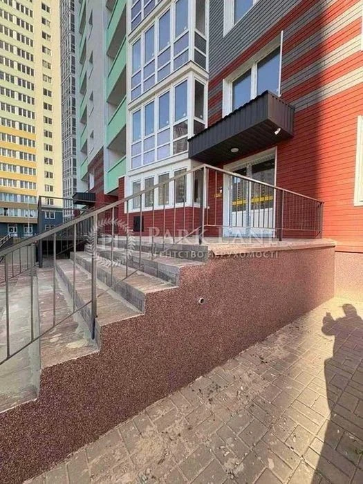 Hmyri Borysa, 22b, Residential Complex "Patriotika", building "Synevir"