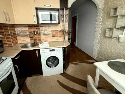 Apartment. Kharkiv, Traktorostudivnyky Ave.