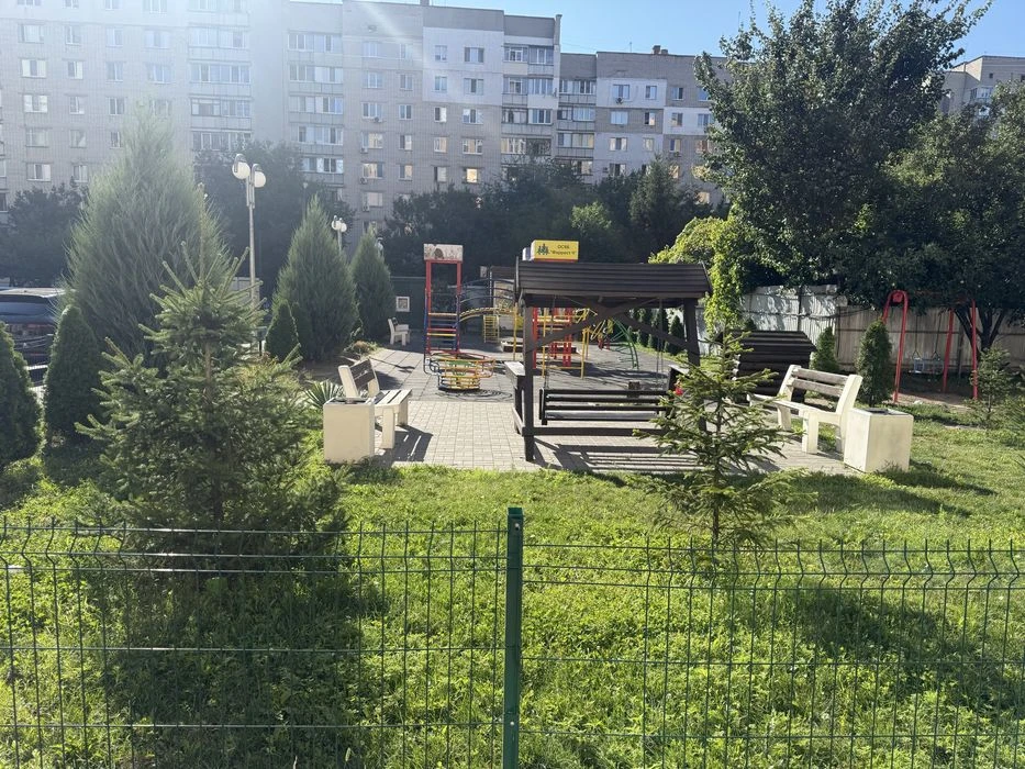 Повноцінна 2-кімнатна новий будинок Євідновлення