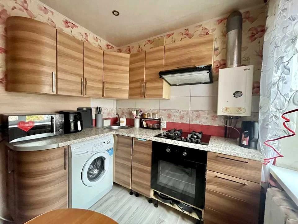 Apartment. Dnipro, Batumska Street.